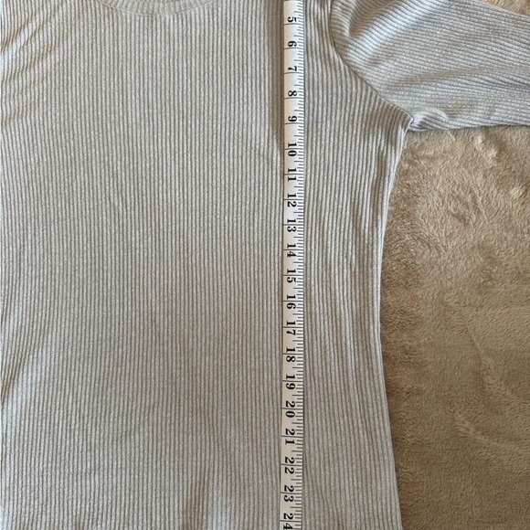 Light Gray Ribbed Long Sleeve Top - Picture 4 of 4